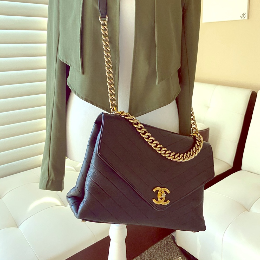 Authentic Chanel flap leather purse